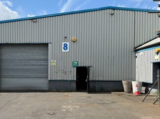 Romford, LND Warehouse - Collier Row Rd