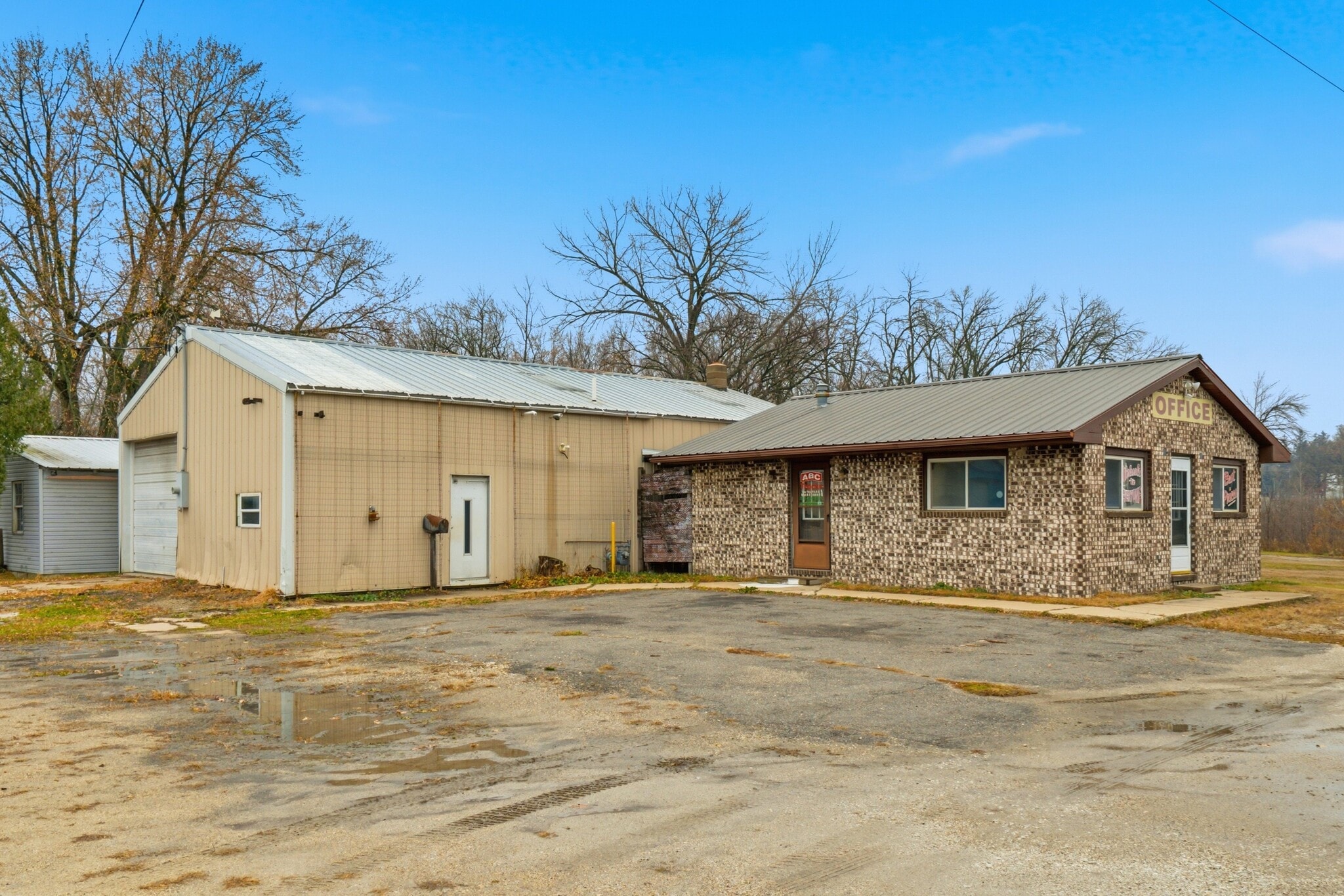 300 Main St N, Hazleton, IA for Sale