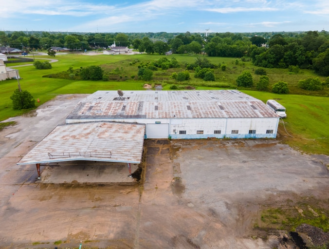 213 S Columbia Dr, West Columbia, TX for Sale