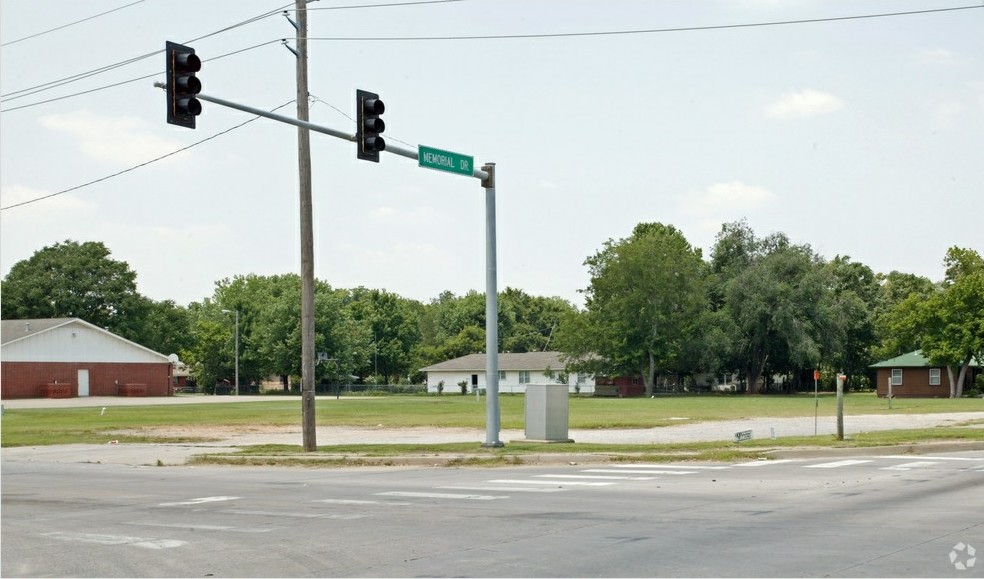 13044 S Memorial Dr, Bixby, OK for Rent