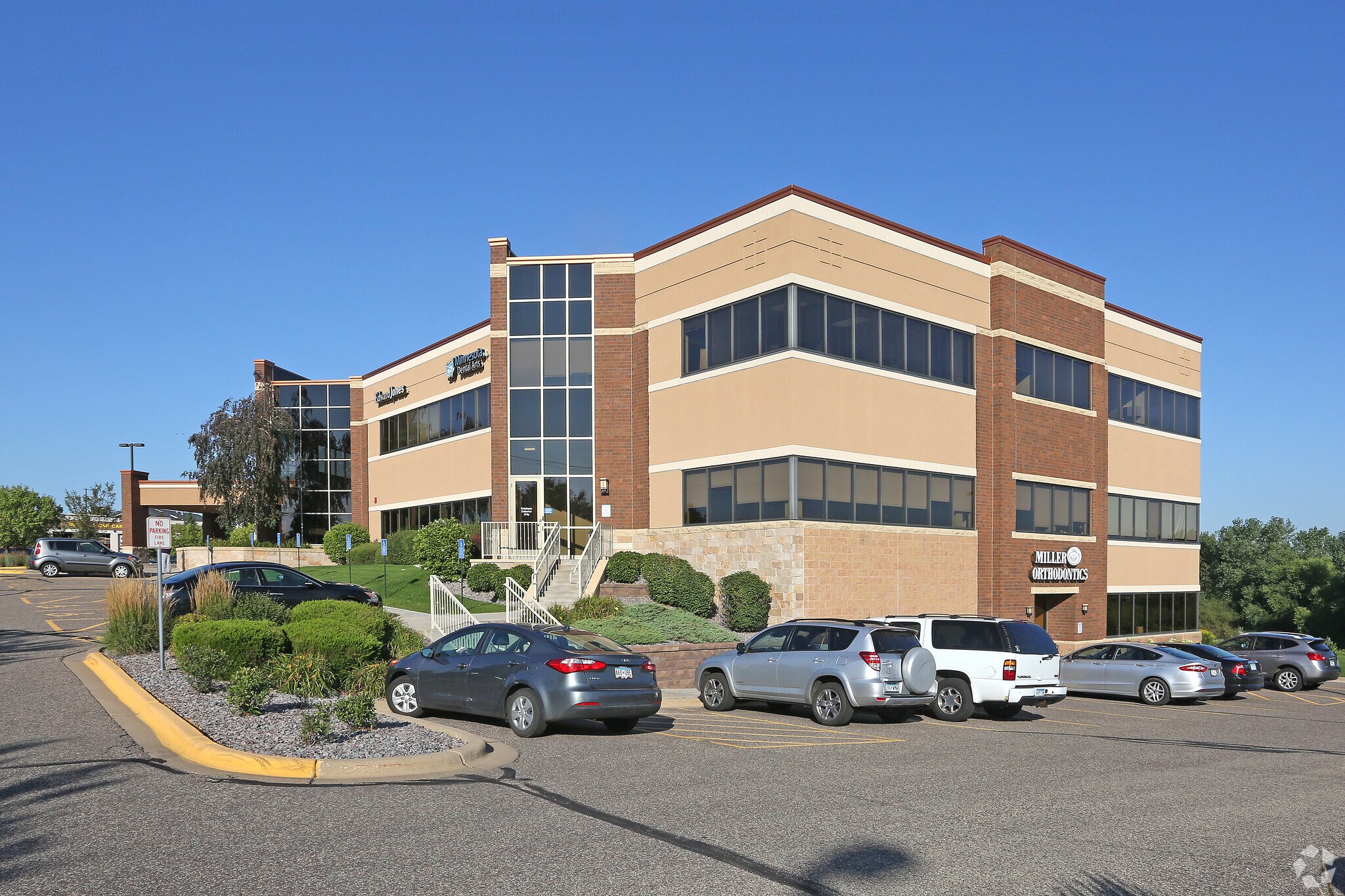 5565 Blaine Ave, Inver Grove Heights, MN for Rent