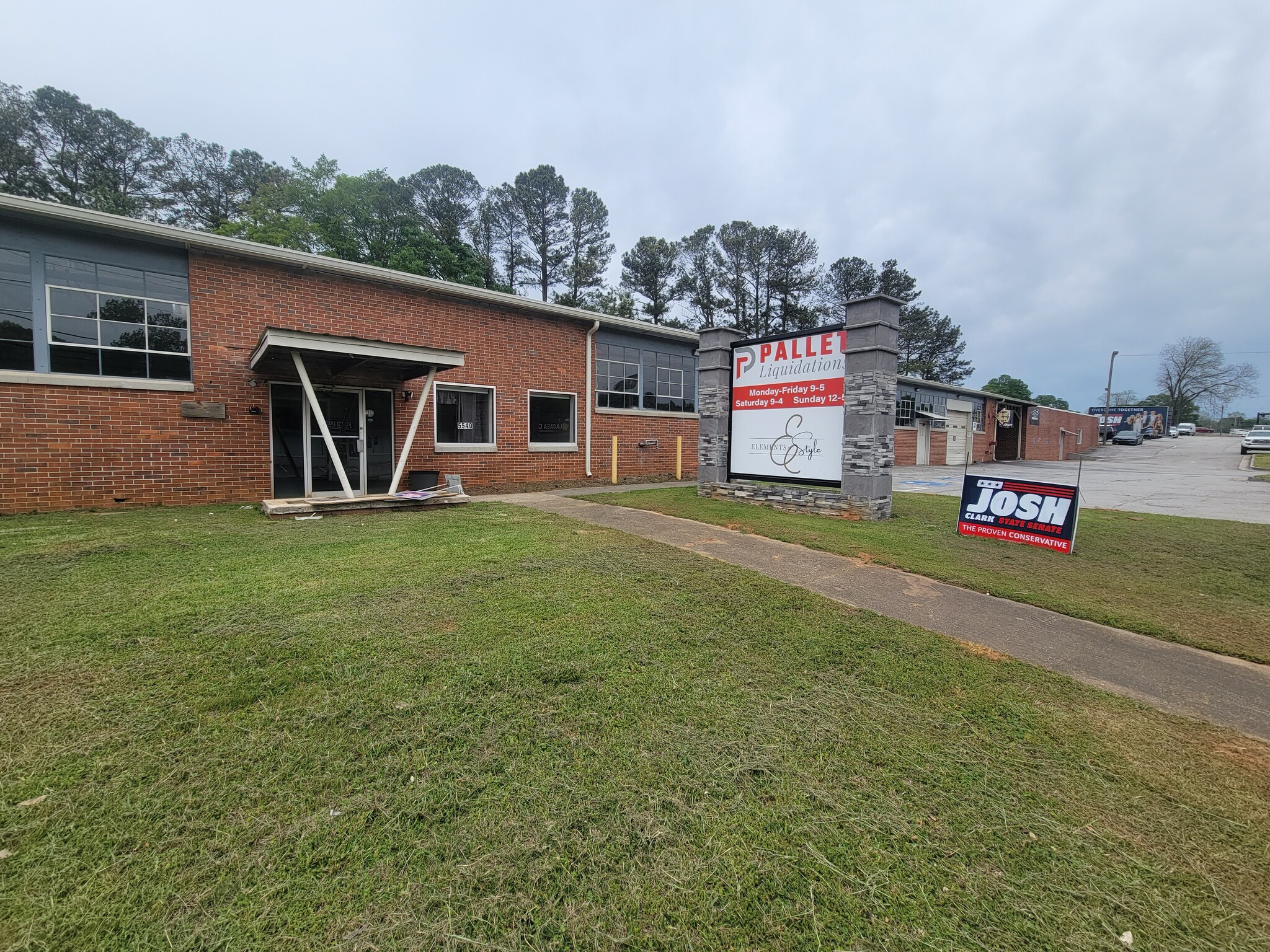 5540 Atlanta Hwy, Flowery Branch, GA for Rent