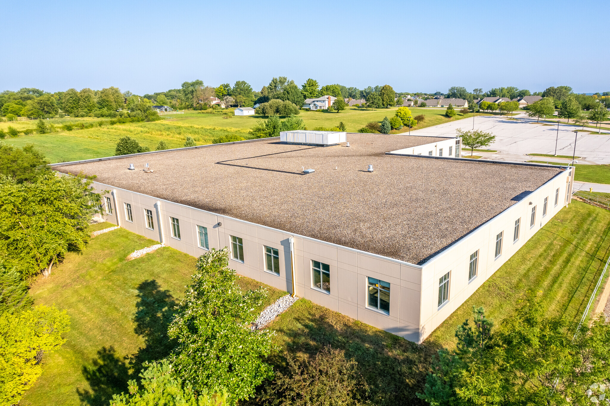 8850 NW 62nd Ave, Johnston, IA for Rent