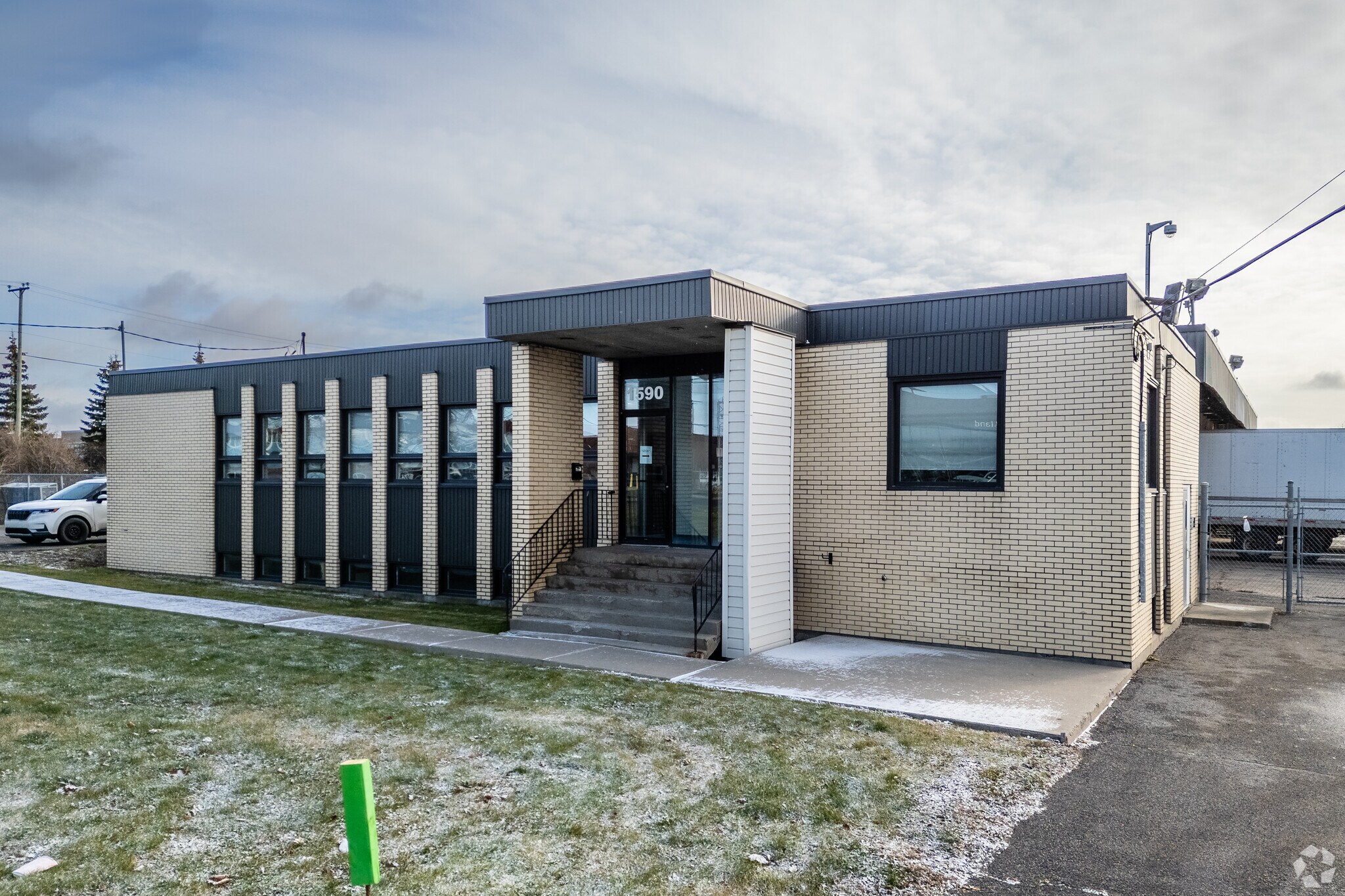 1590 Boul Hymus, Dorval, QC for Rent