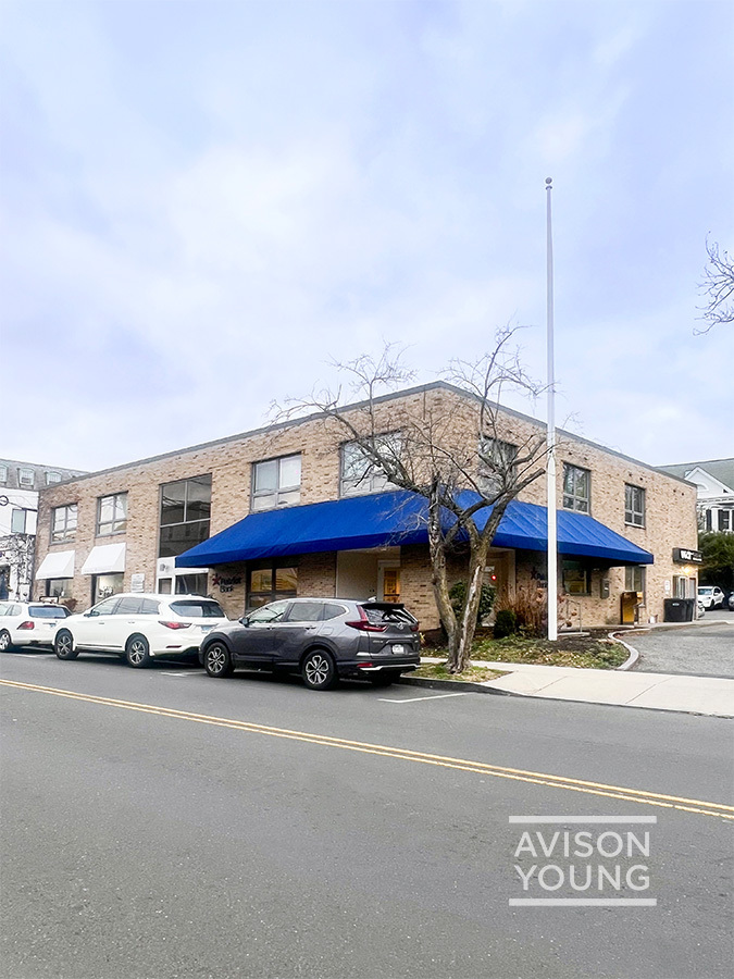 100 Mason St, Greenwich, CT for Sale