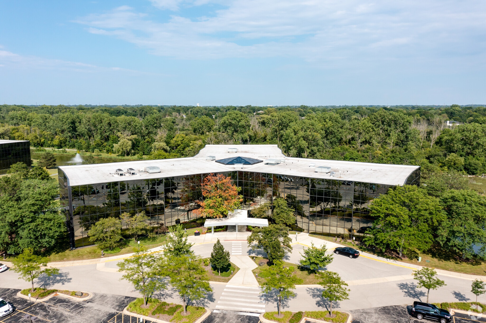 2201 Waukegan Rd, Bannockburn, IL for Rent