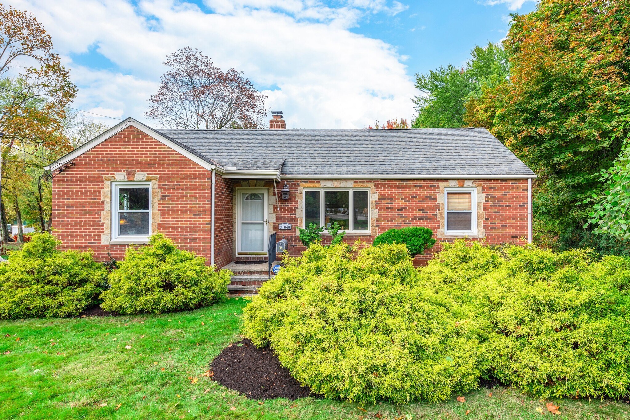 31040 Lorain Rd, North Olmsted, OH for Sale