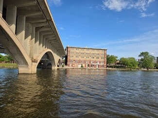 Rockford, IL Warehouse - 220 N Water St Rockford, IL Warehouse - 220 N Water St