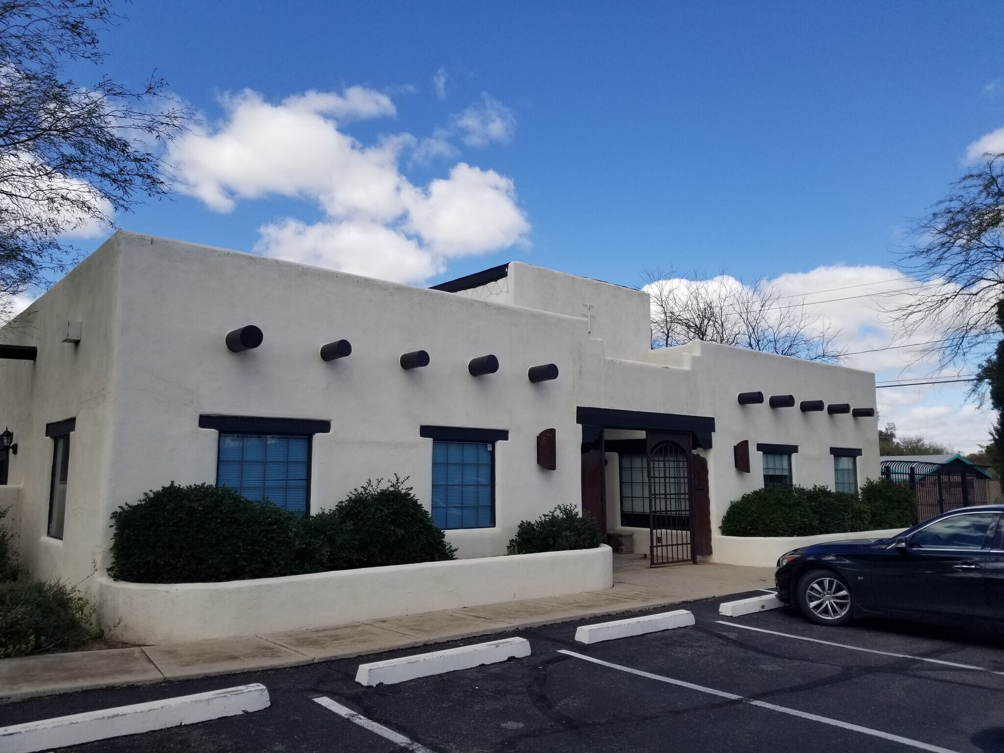 2251 E Grant Rd, Tucson, AZ for Rent