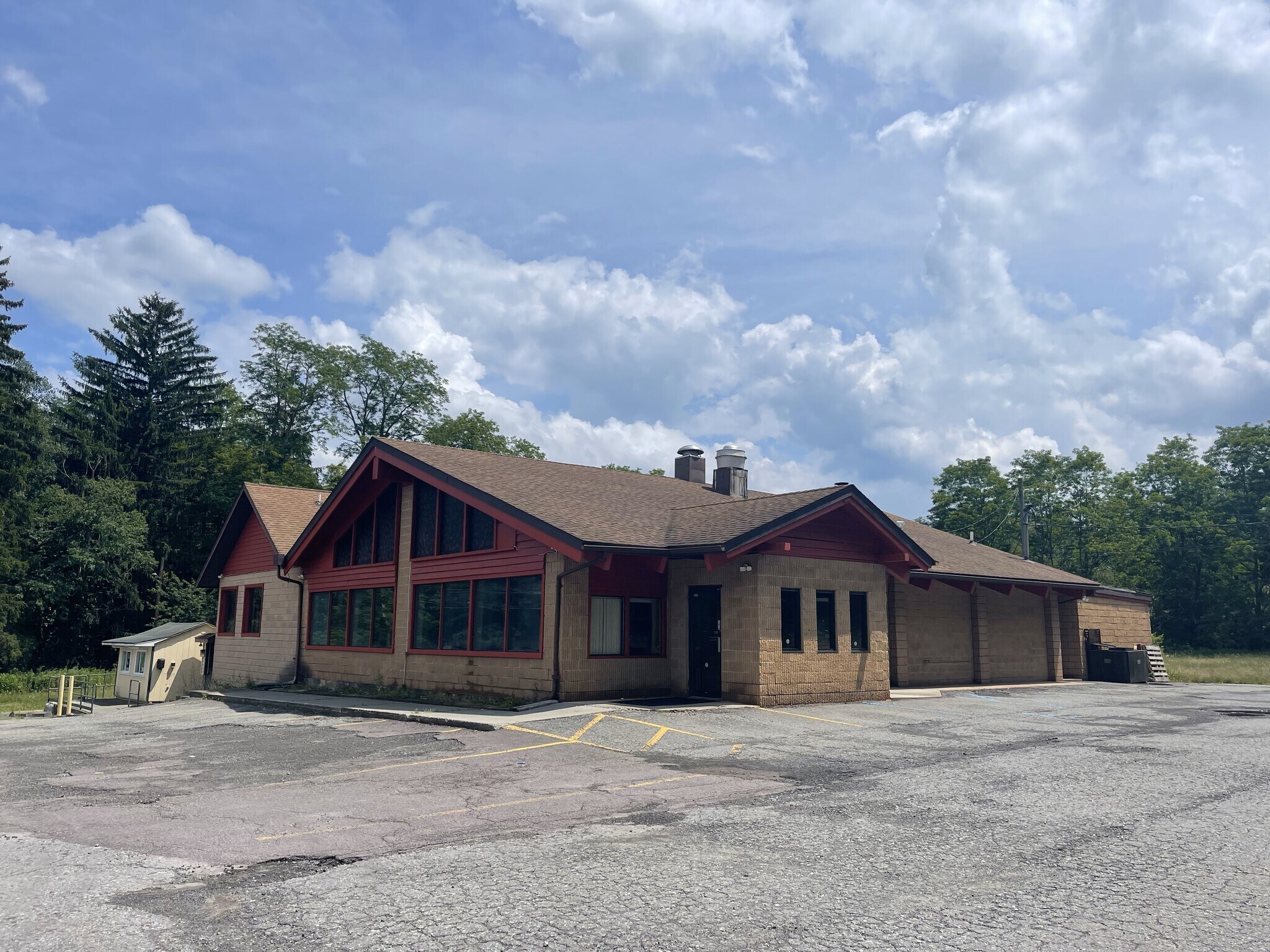 732 Hamlin Hwy, Lake Ariel, PA for Sale