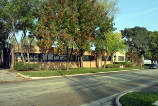 Libertyville, IL Industrial - 325 N 4th St Libertyville, IL Industrial - 325 N 4th St