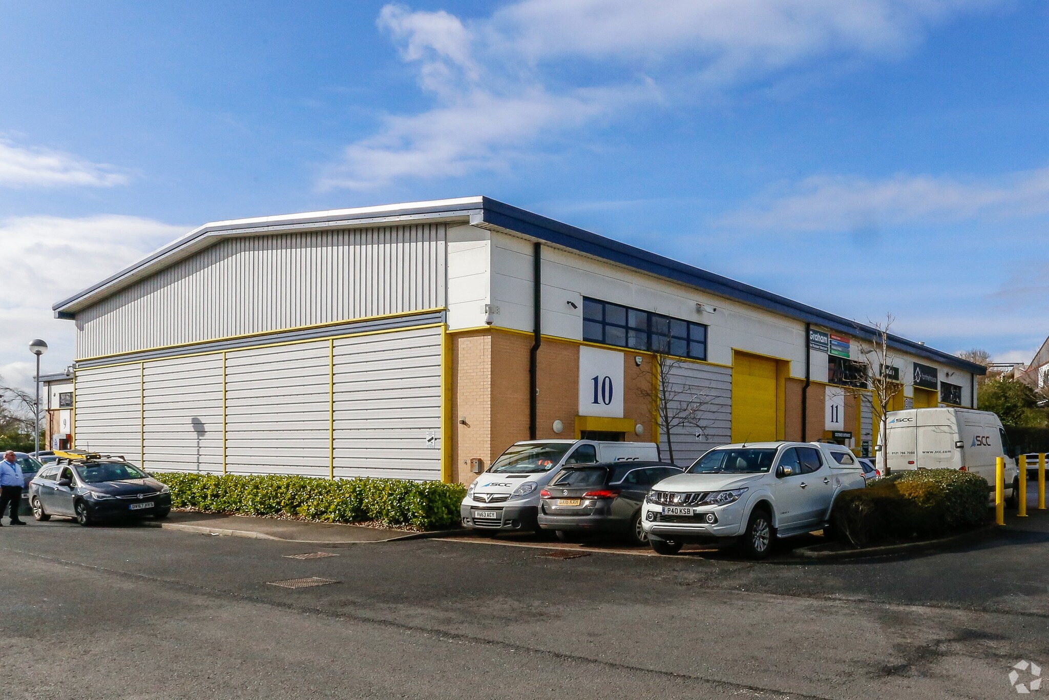 Victoria Rd, Leeds, WYK for Rent