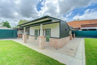 Houston, TX Apartments - 2127-1 Maximilian St