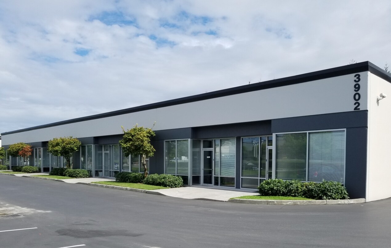 3902 W Valley Hwy N Auburn, WA 98001 Industrial Park Property for