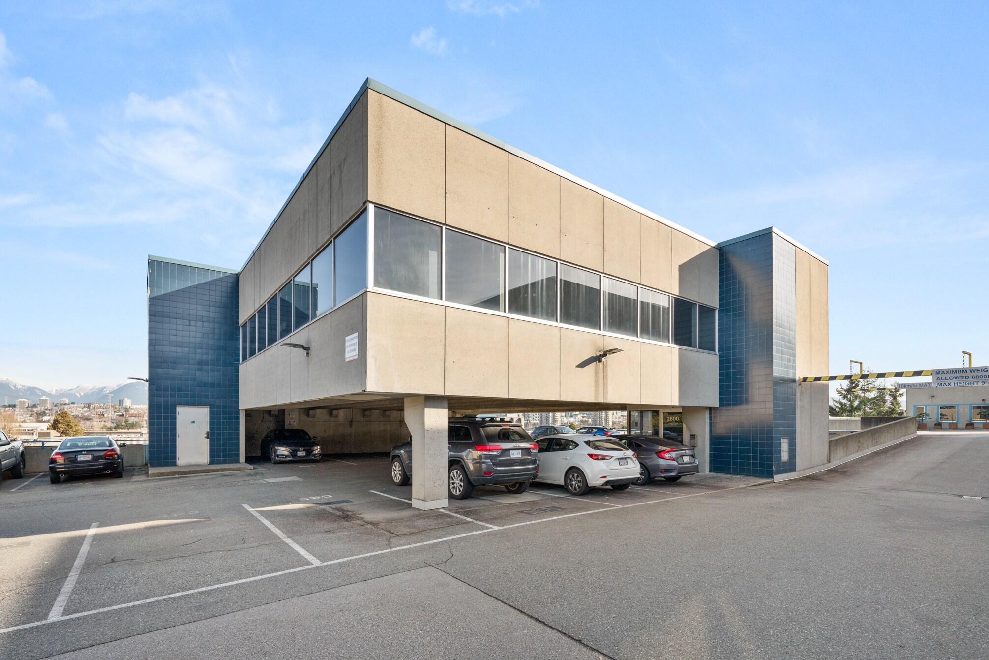 2800 Ingleton Av, Burnaby, BC for Rent