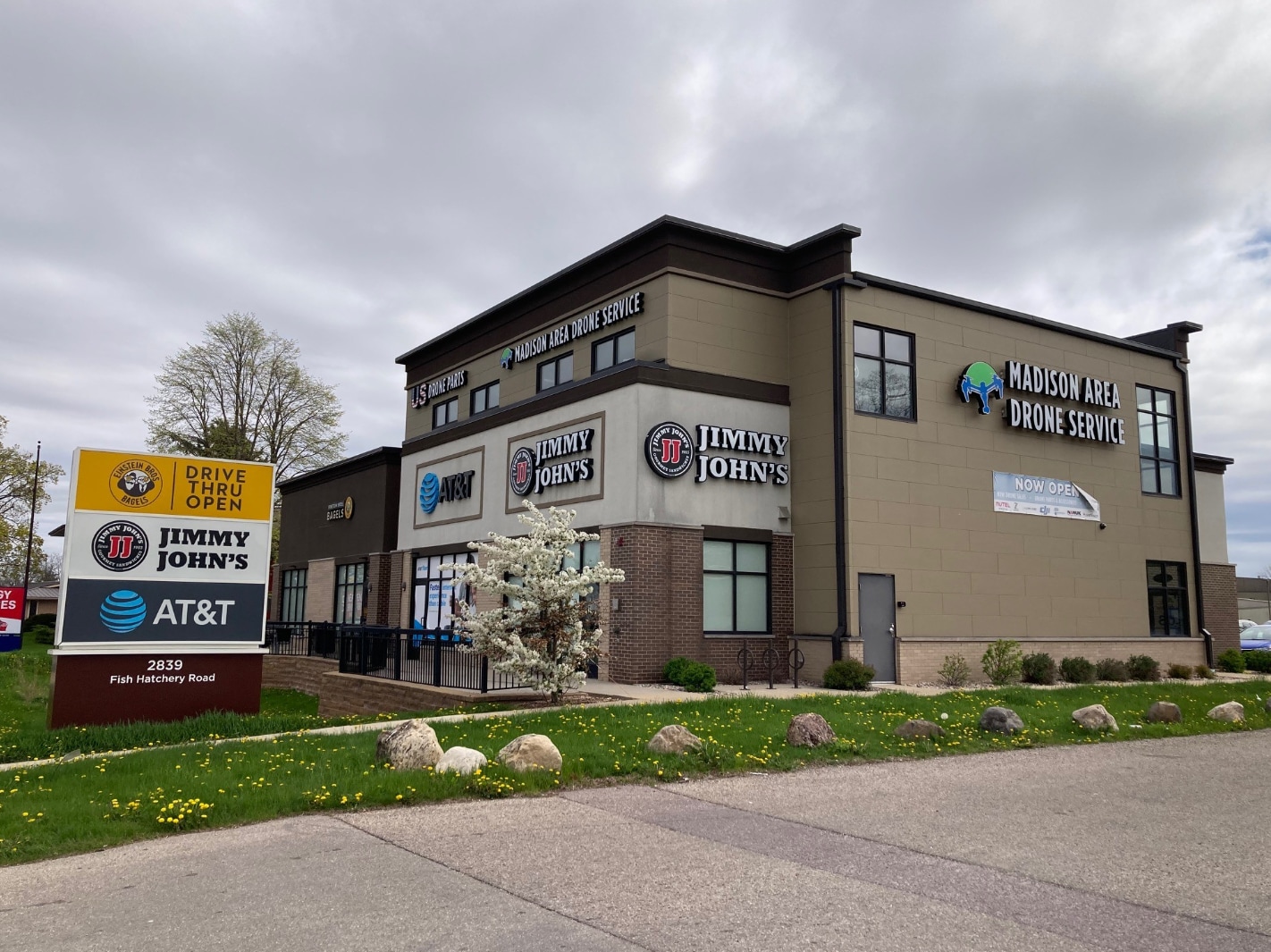 2839 Fish Hatchery Rd, Fitchburg, WI for Rent