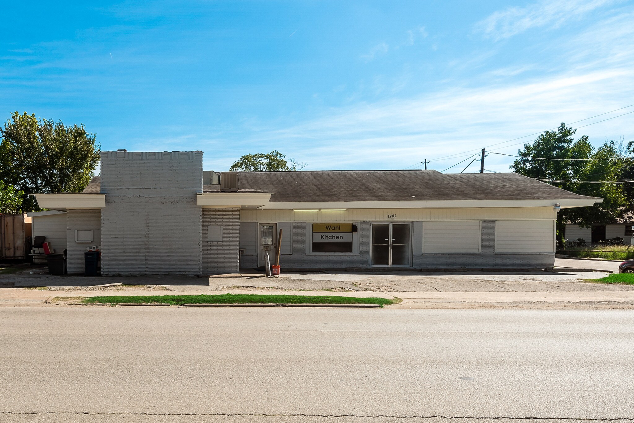 1202 Lockwood Dr, Houston, TX for Sale