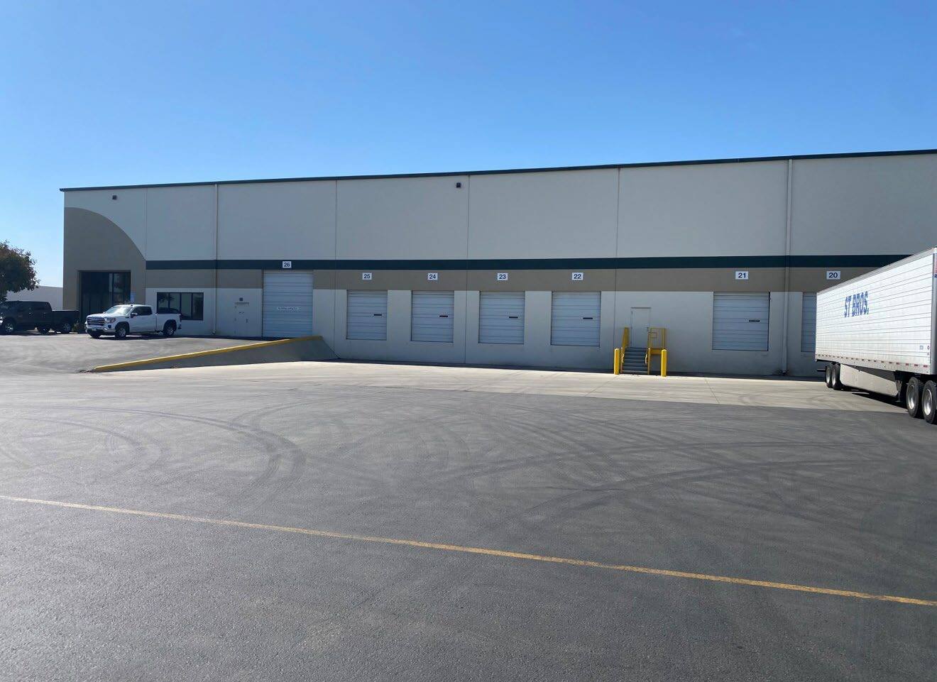 2520 N American St, Visalia, CA for Rent
