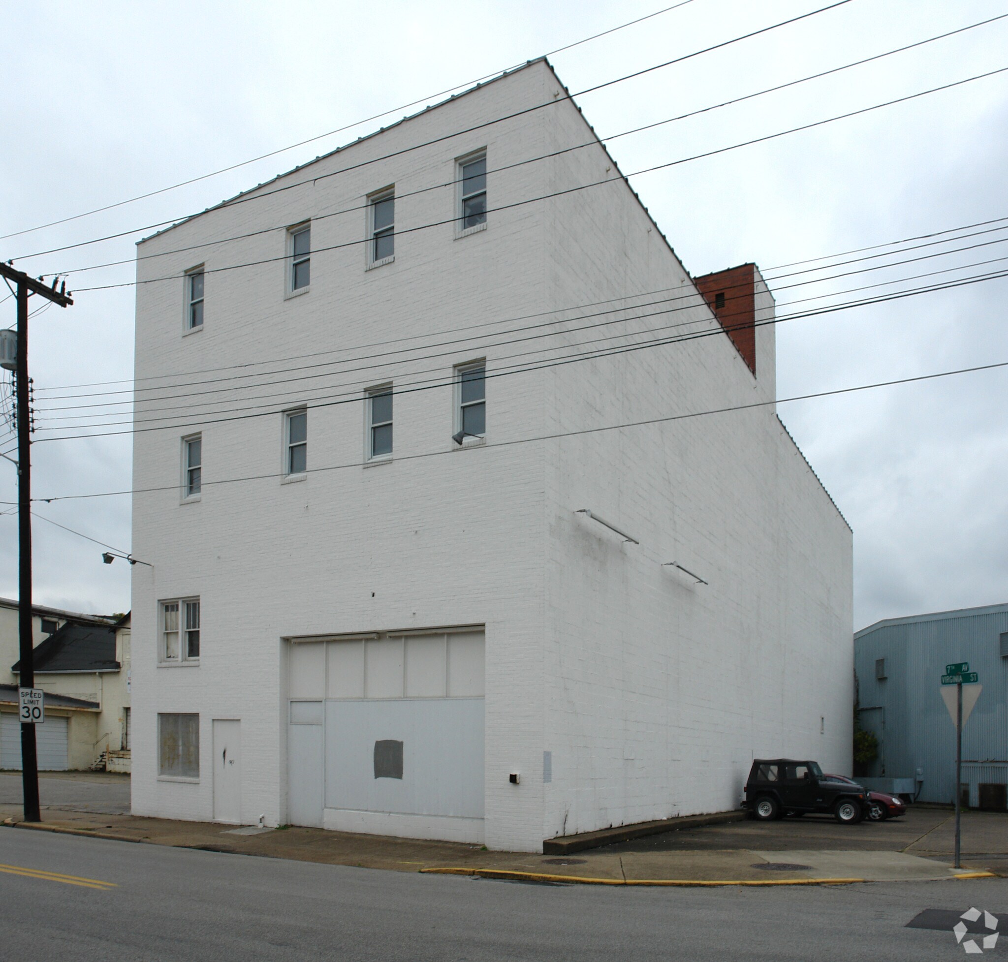 811 Virginia St, Charleston, WV for Rent