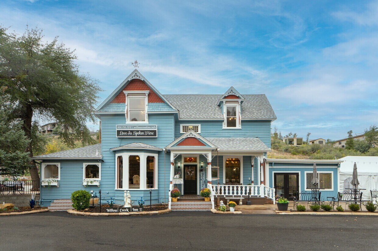 2516 Willow Creek Rd, Prescott, AZ for Sale