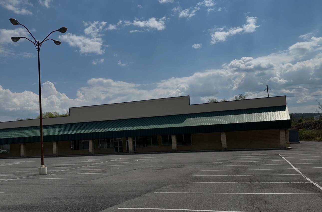 165-177 Bedford Plaza Rd, Bedford, PA for Rent