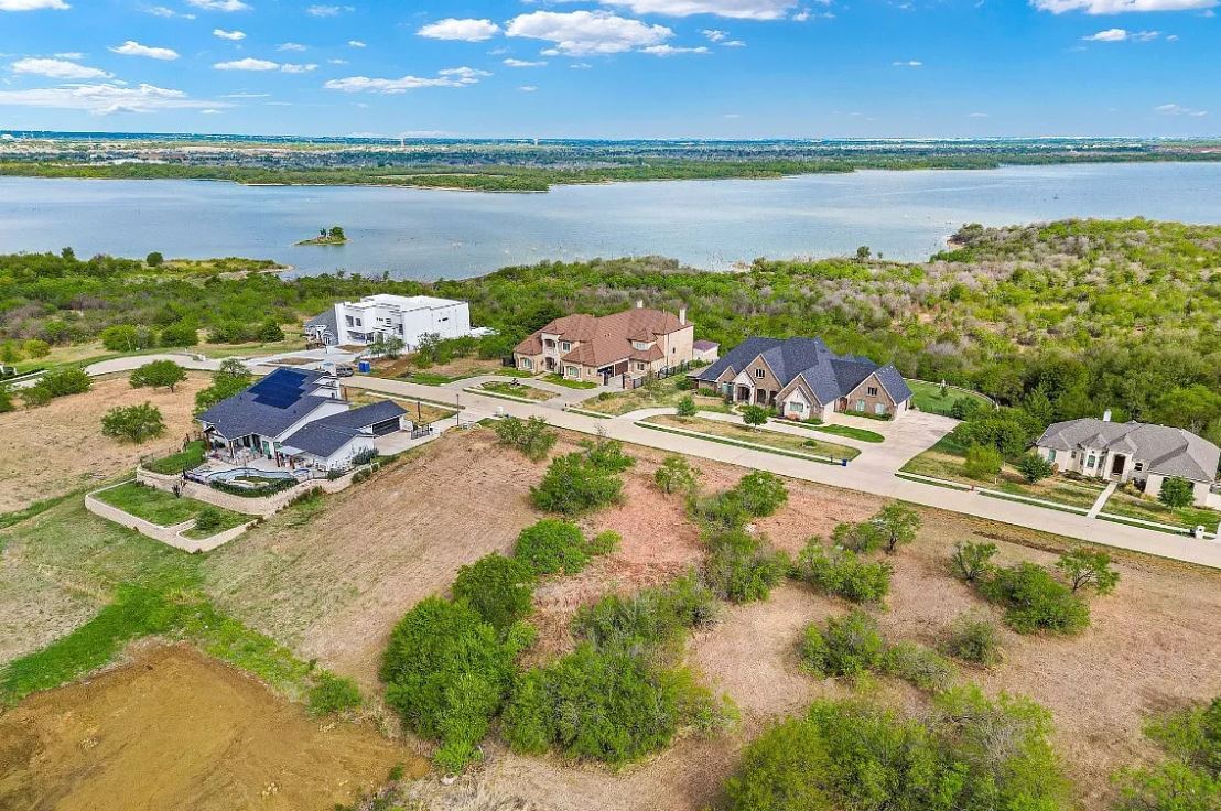 3159 Sanctuary Drive Dr, Cedar Hill, TX for Sale