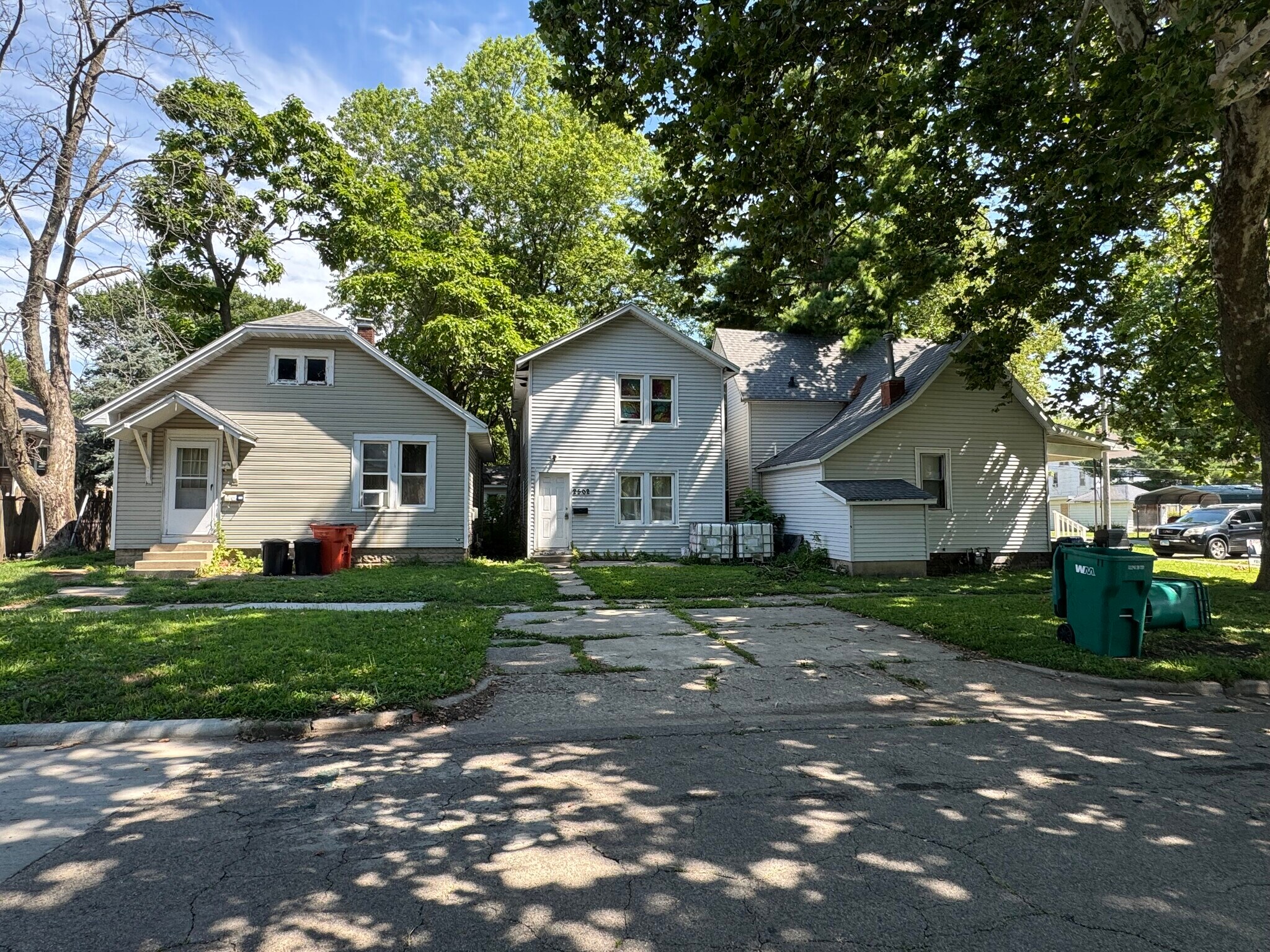 2502 Pine Ave, Mattoon, IL for Sale