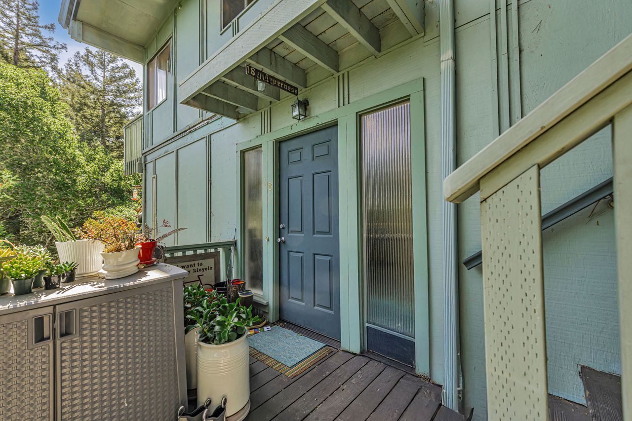 18 Walnut Ave, Larkspur, CA for Sale