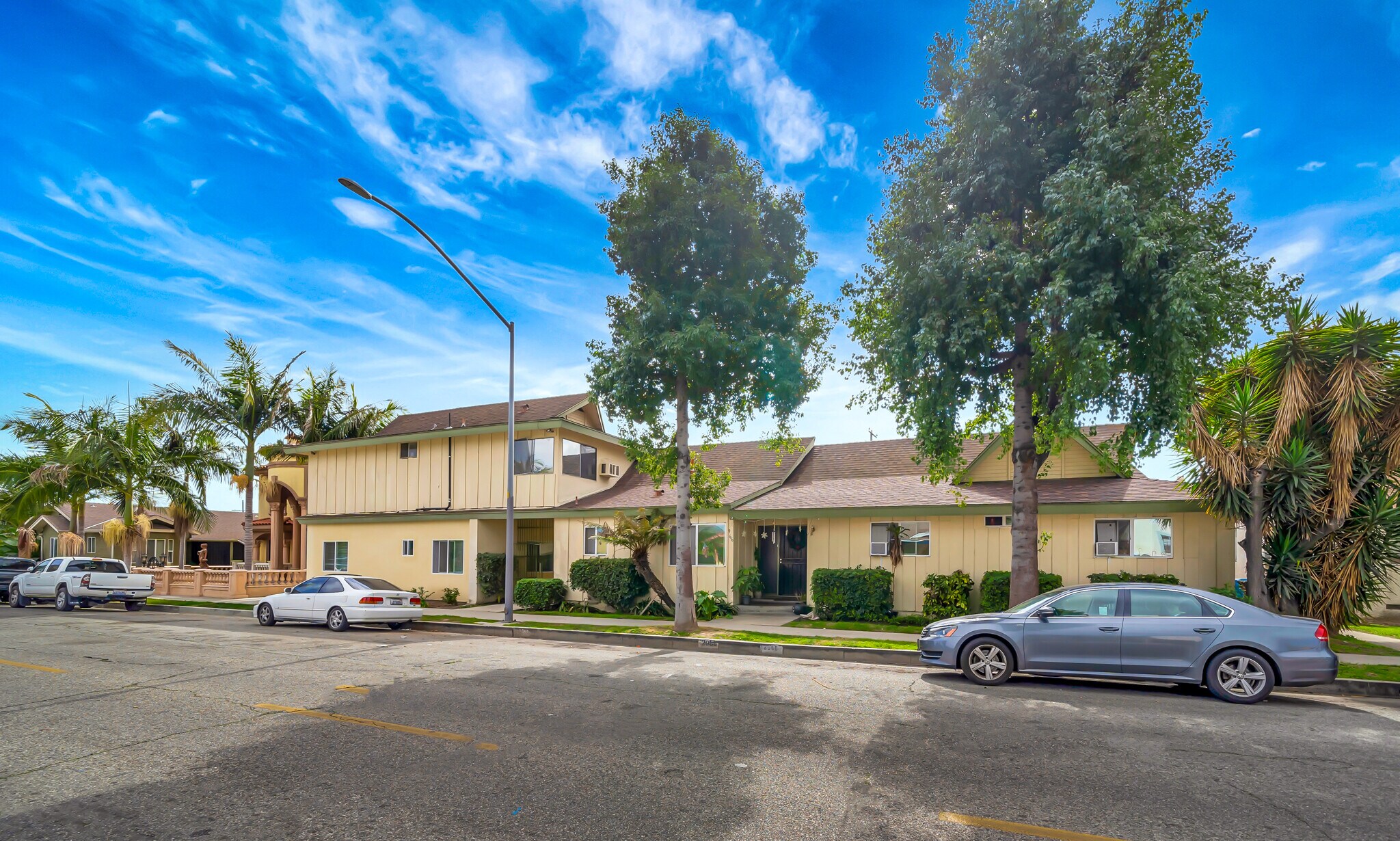 2966 Clarendon Ave Huntington Park, CA 90255 MultiFamily Property