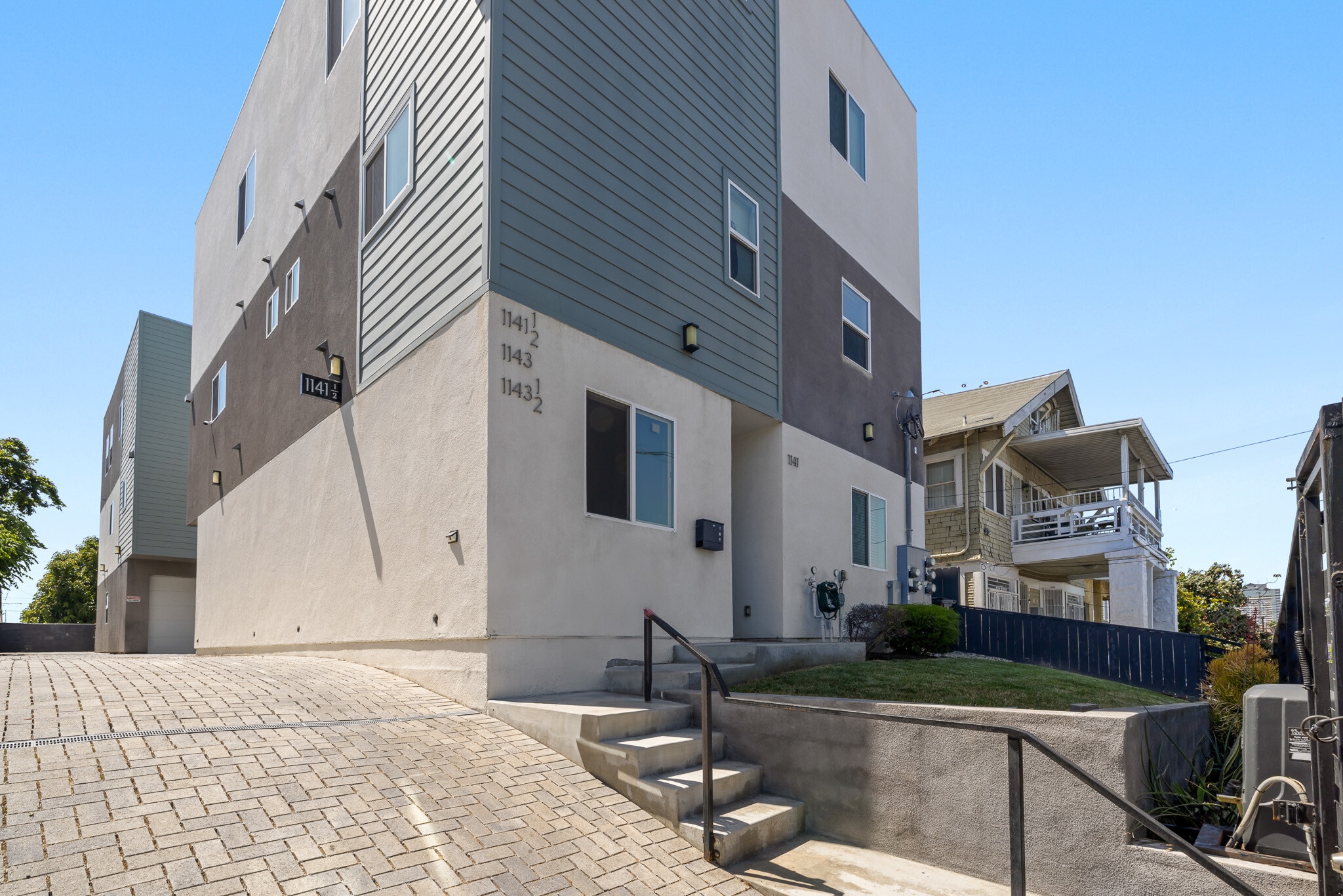 1141 Irolo St, Los Angeles, CA for Sale