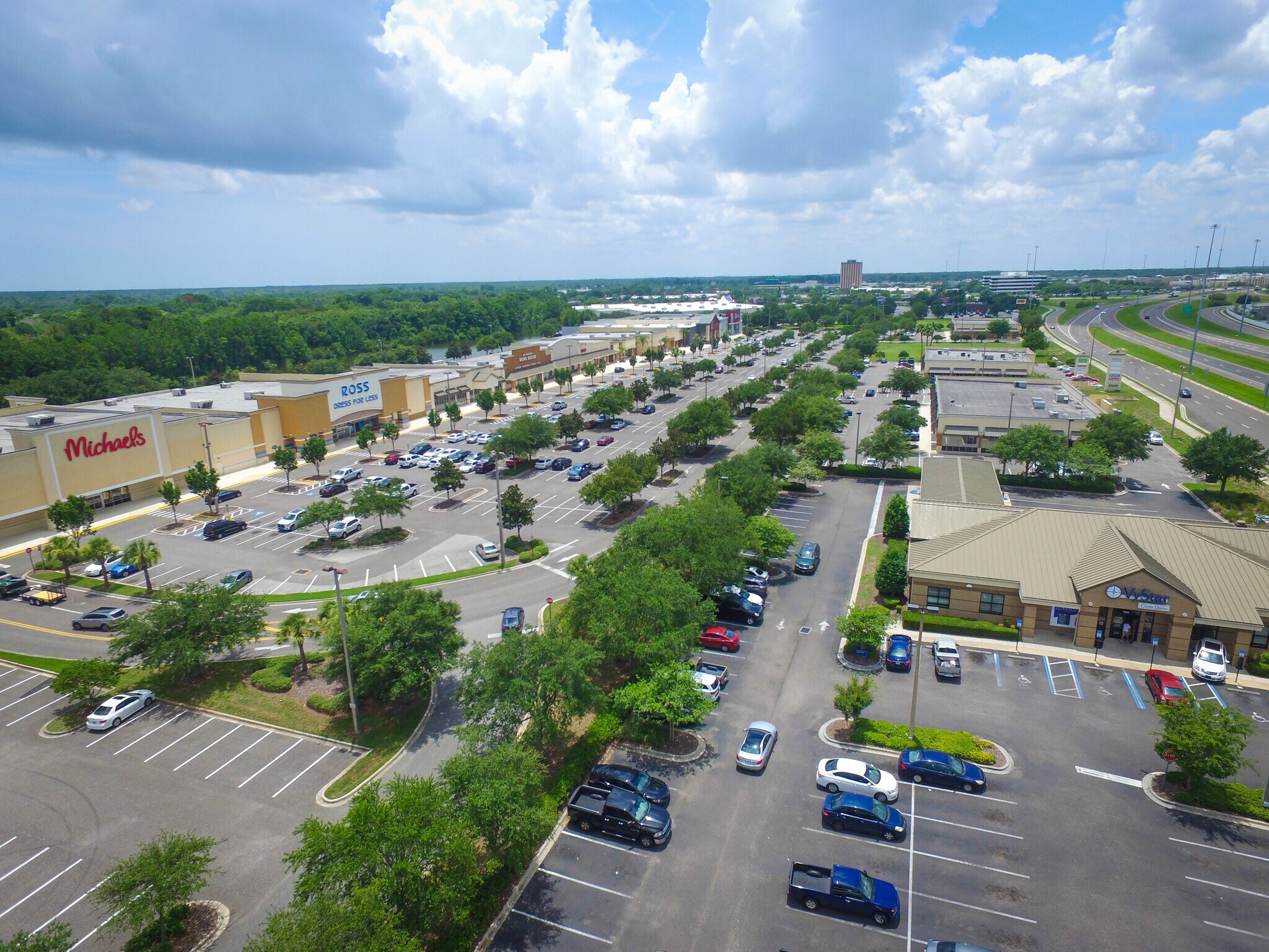 651 Commerce Center Dr, Jacksonville, FL for Rent