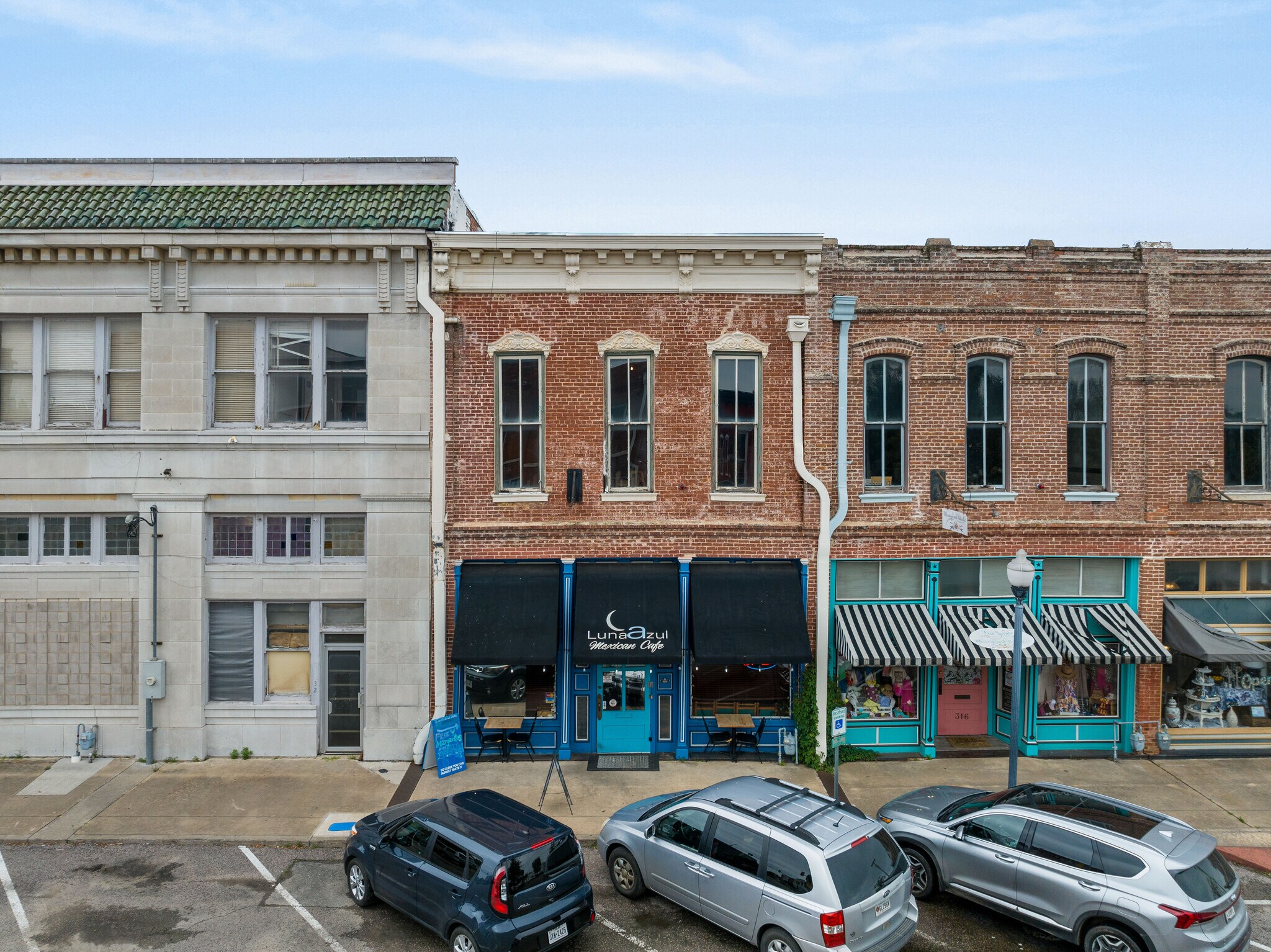 318 N Main St, Bonham, TX for Sale