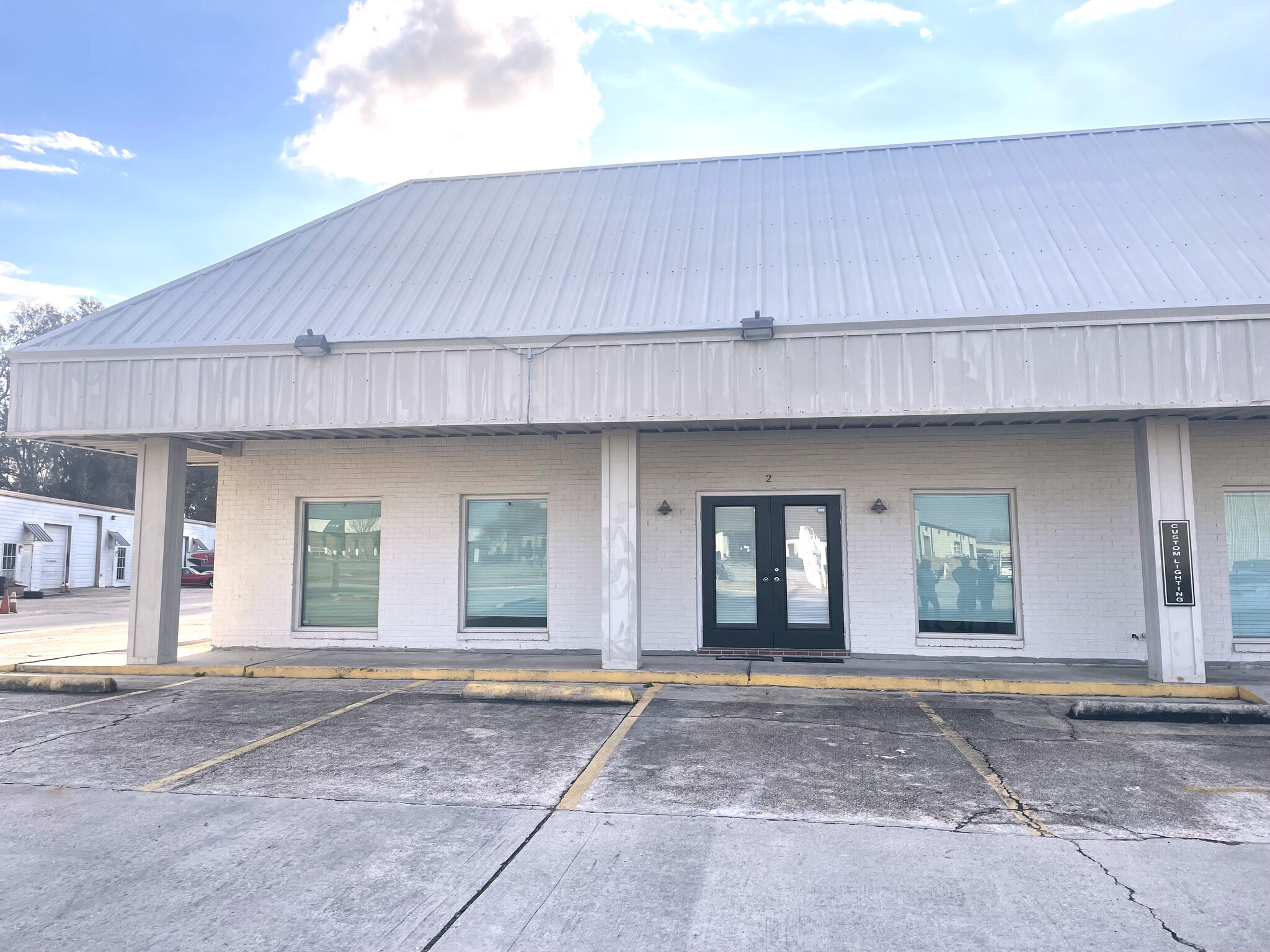 11616 Industriplex Blvd, Baton Rouge, LA for Rent