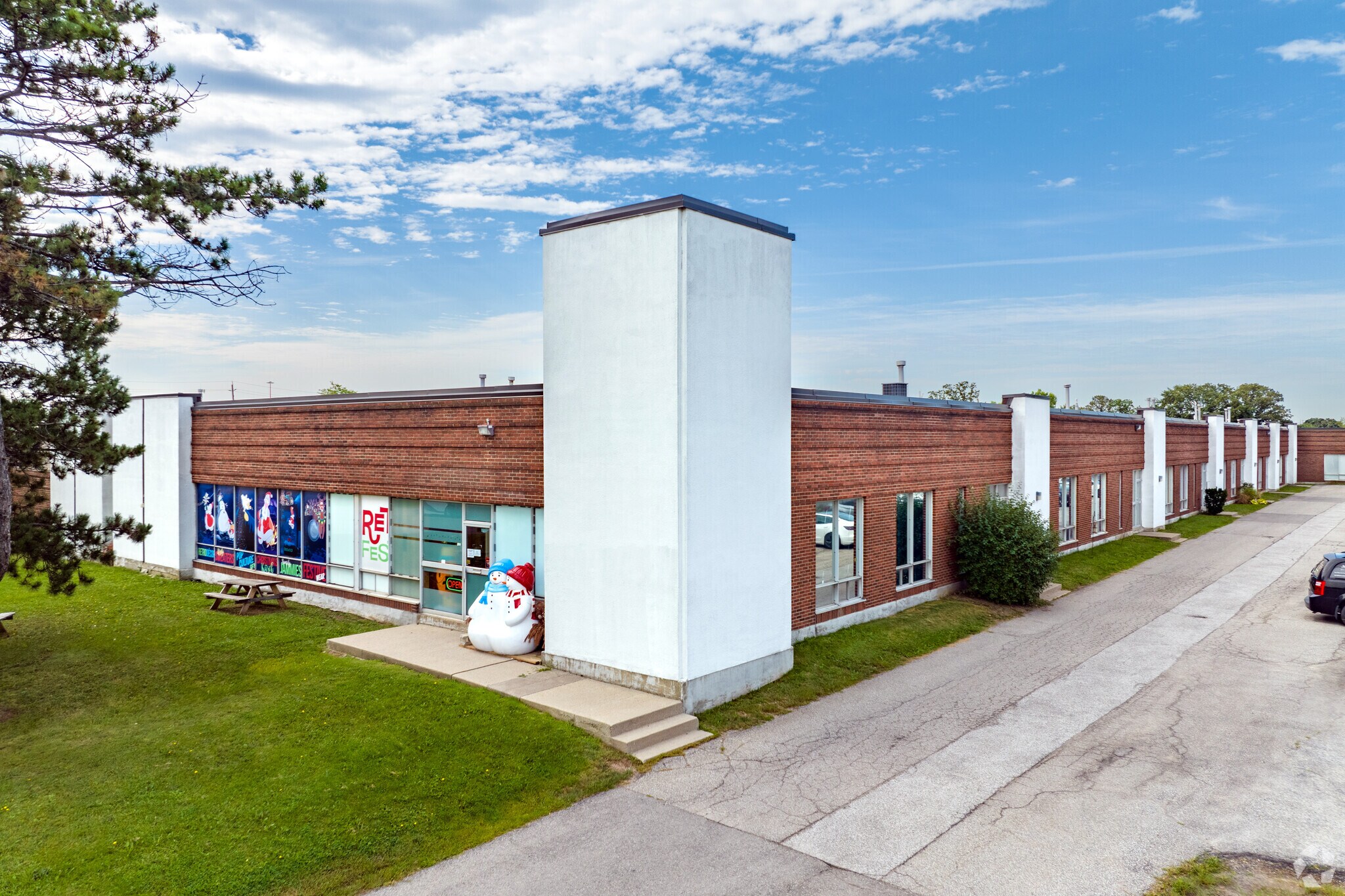 1100 Invicta Dr, Oakville, ON for Rent