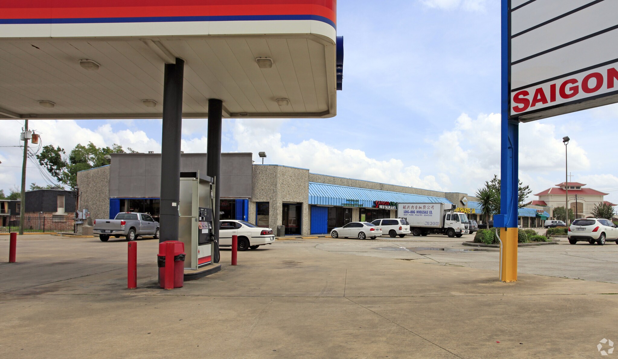 1070610720 Kingspoint Rd Houston, TX 77075 Retail Property for Sale