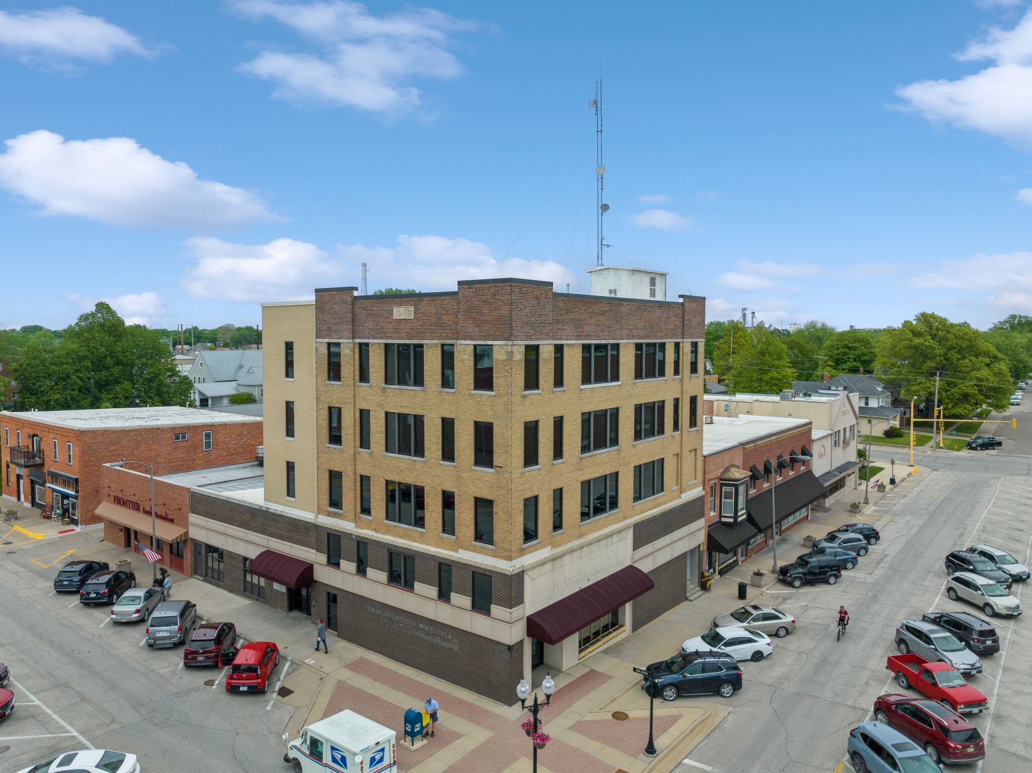 102 E Main St, Washington, IA for Sale