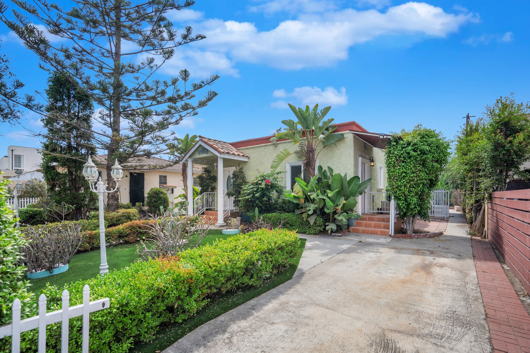 1836 Euclid St, Santa Monica, CA for Sale