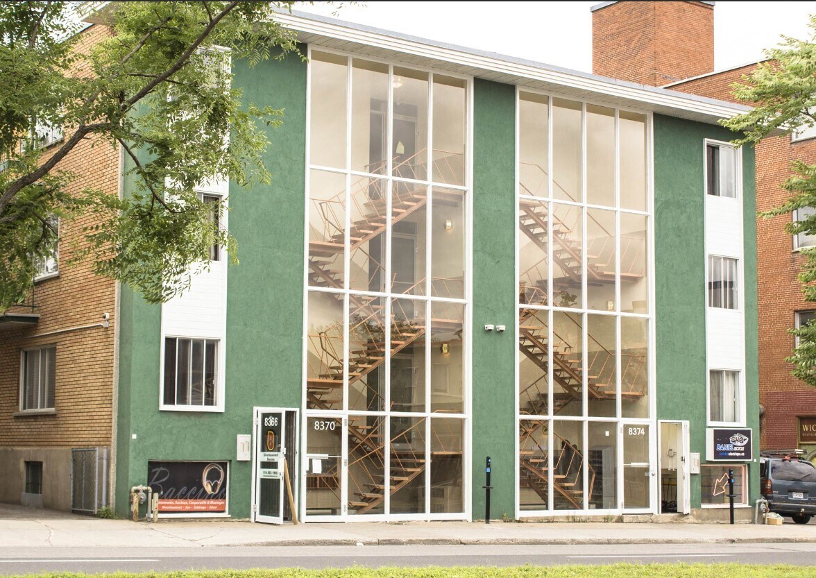 83668380 SaintLaurent Boul Montréal, QC H2P 2M3 Industrial Property
