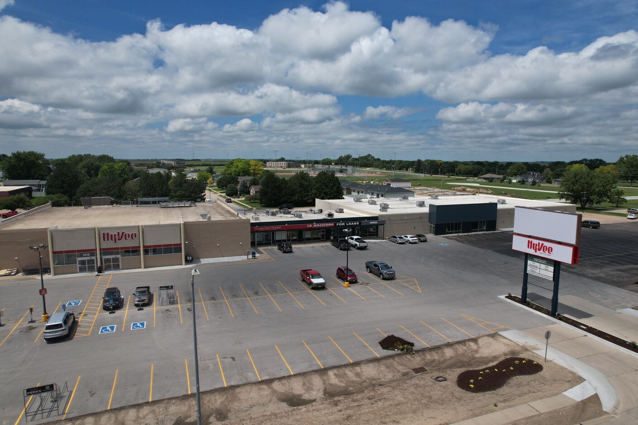 1419-1533 Burlington St, Holdrege, NE for Rent