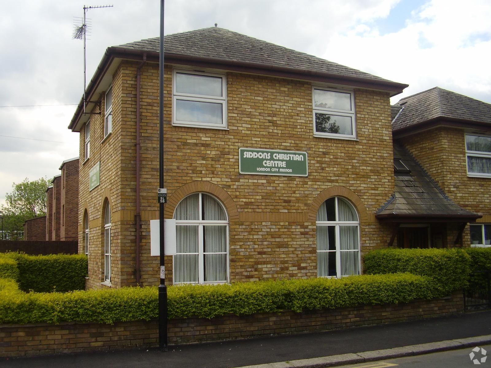 20-22 Stirling Rd, London, LND for Sale