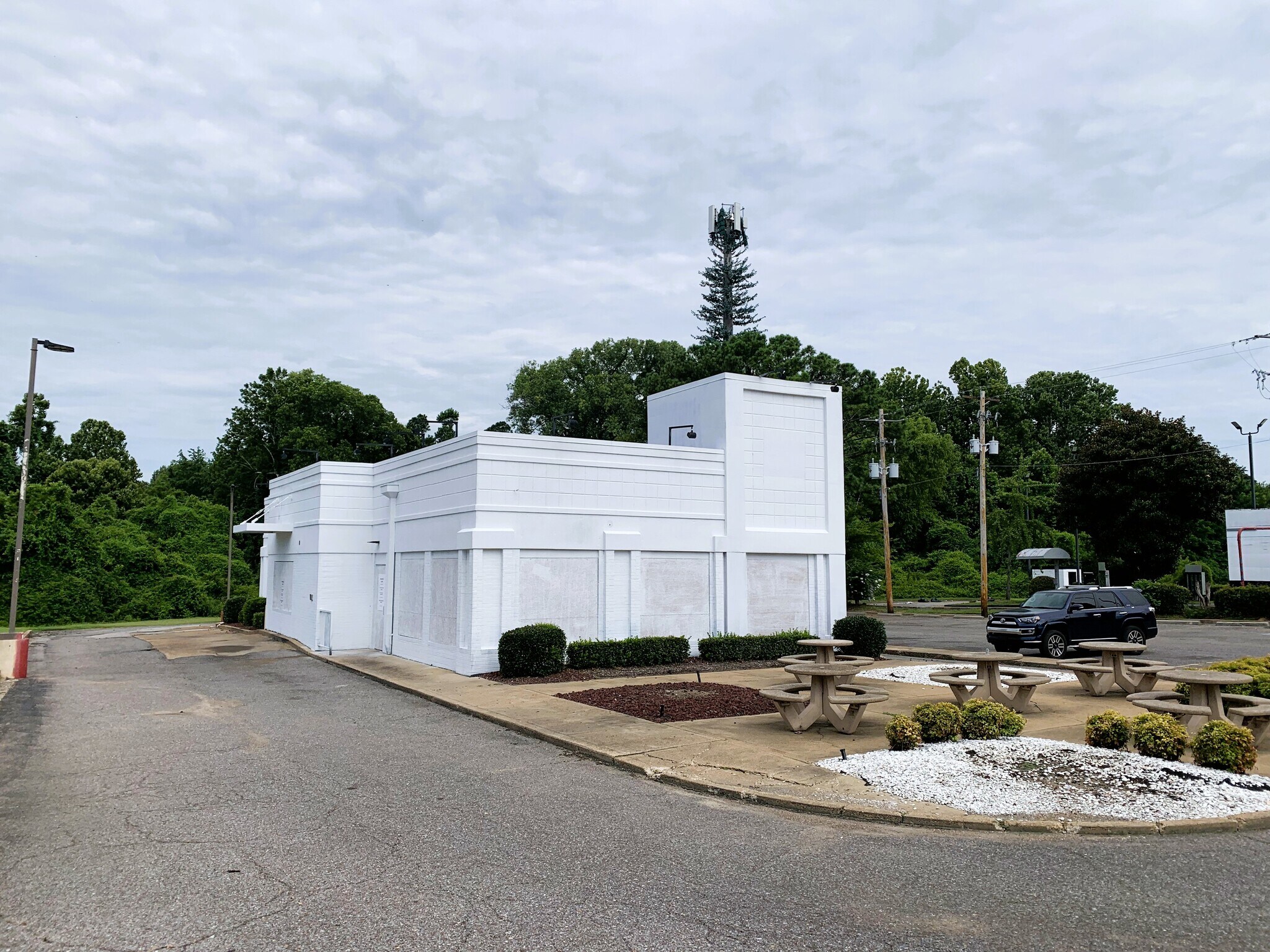 3623 Elvis Presley Blvd, Memphis, TN for Rent