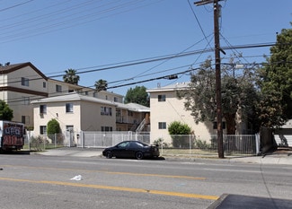 Van Nuys, CA Apartments - 6537-6543 Woodley Ave