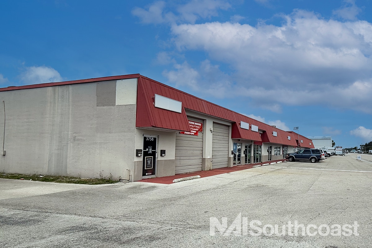 3700-3758 SE Dixie Hwy, Stuart, FL for Rent