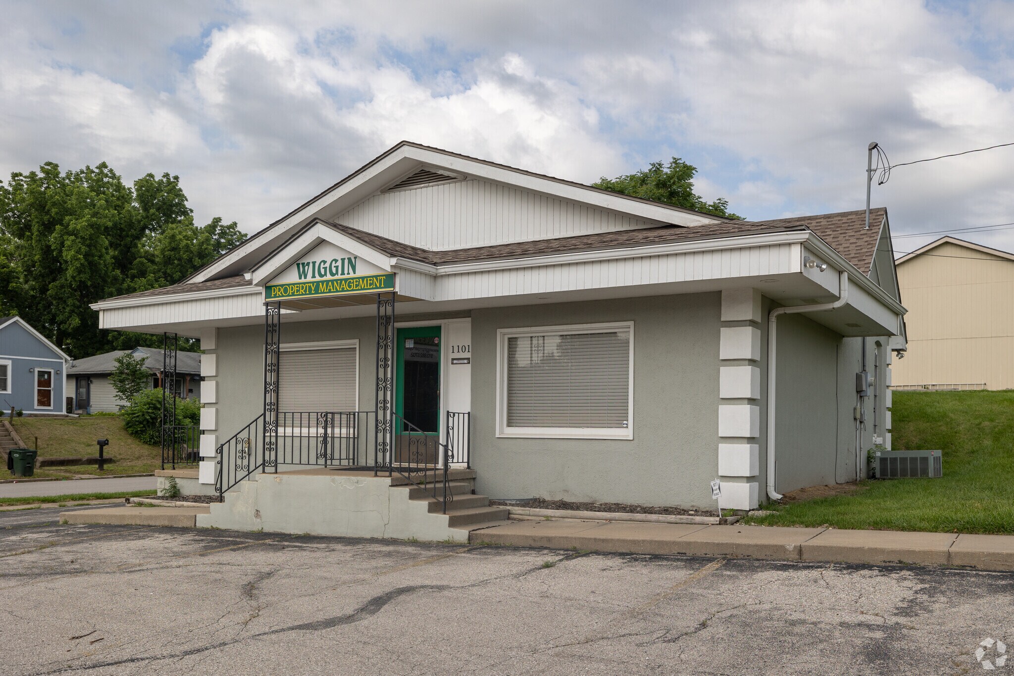 1101 N 7th St, Leavenworth, KS for Rent