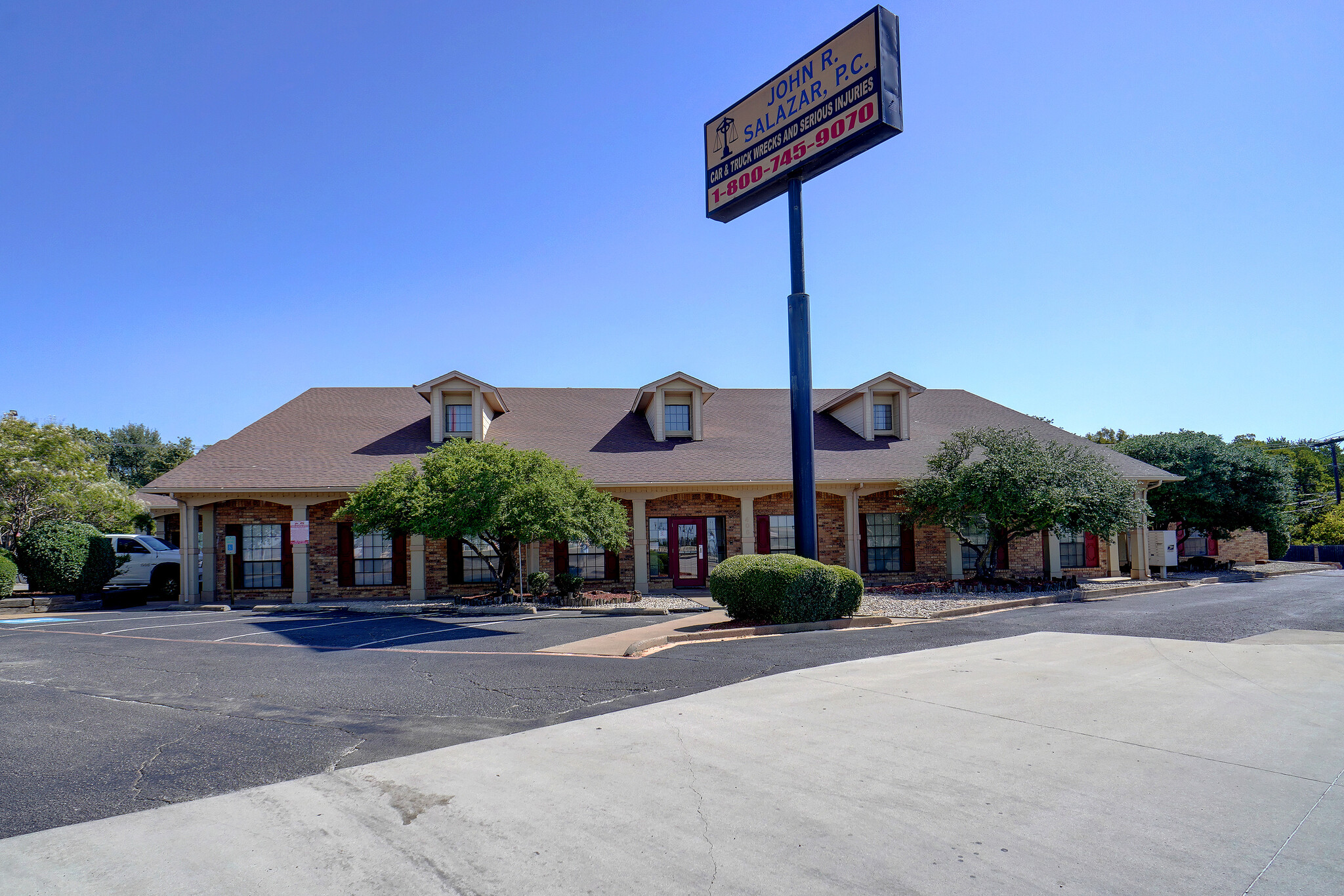 405 Airport Fwy, Bedford, TX for Rent