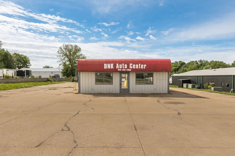 4516 S St Peters Pky, Saint Charles, MO for Sale