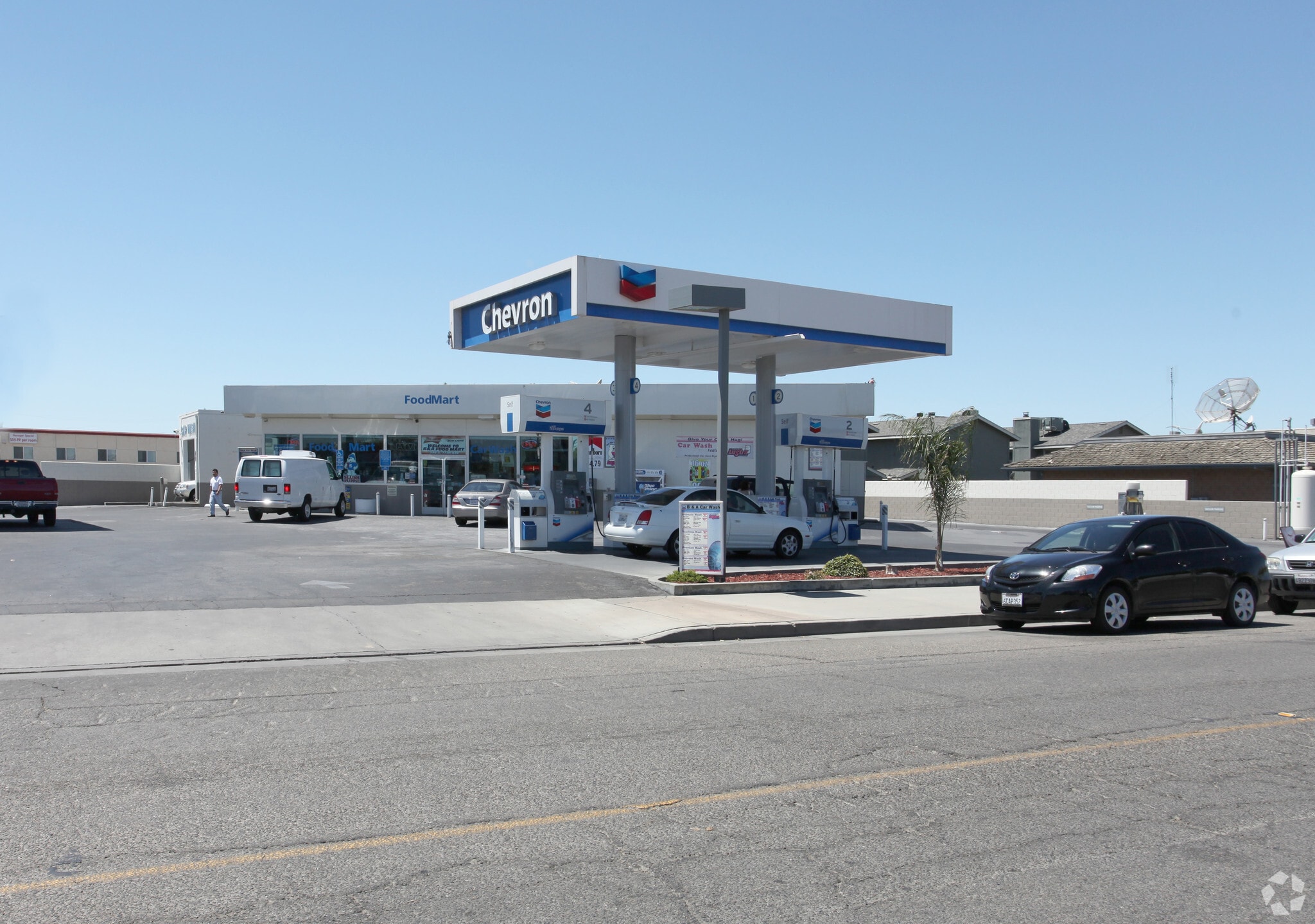 398 S 11th Ave, Hanford, CA for Sale