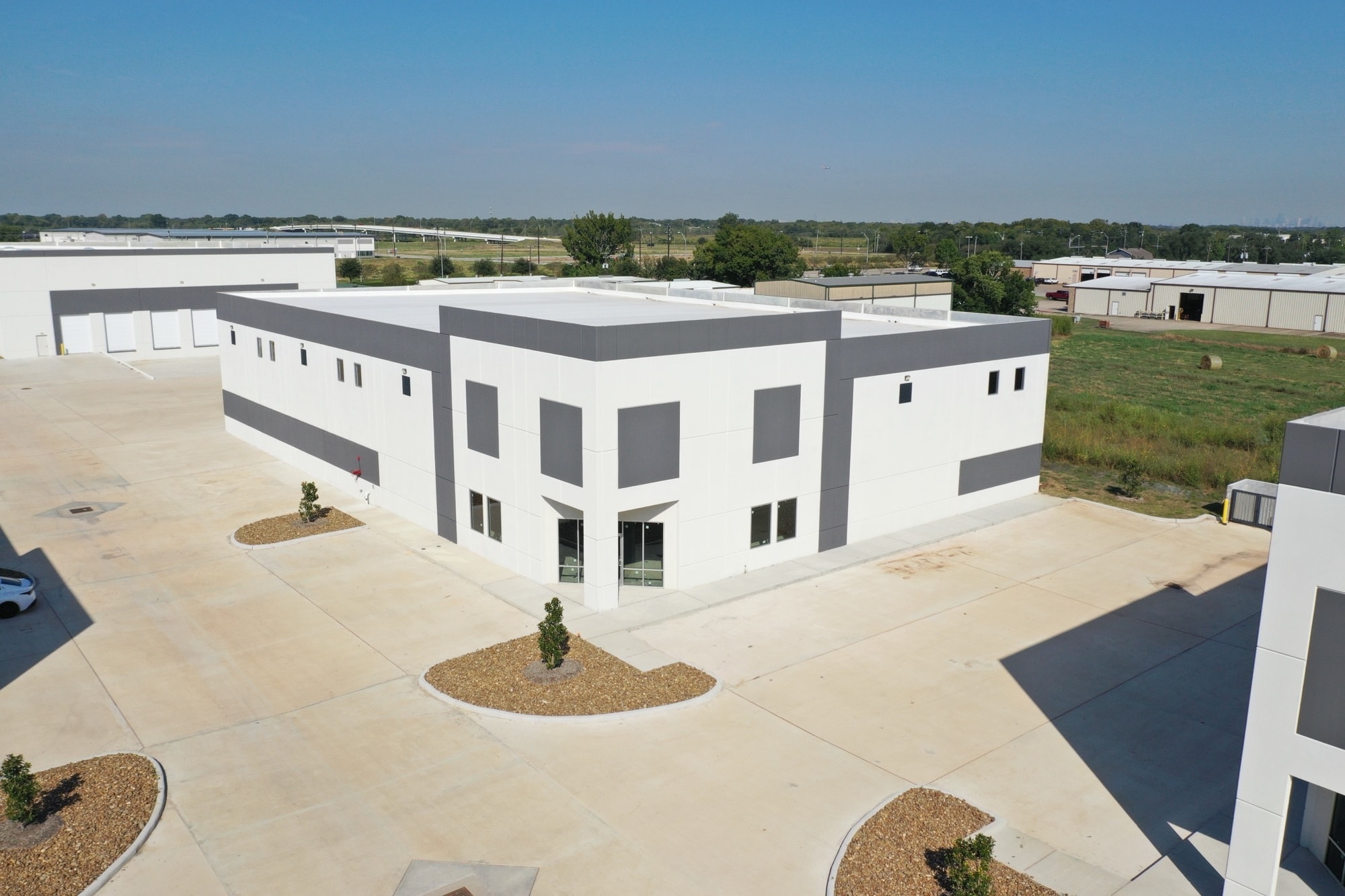 1613 N Main St, Pearland, TX for Sale