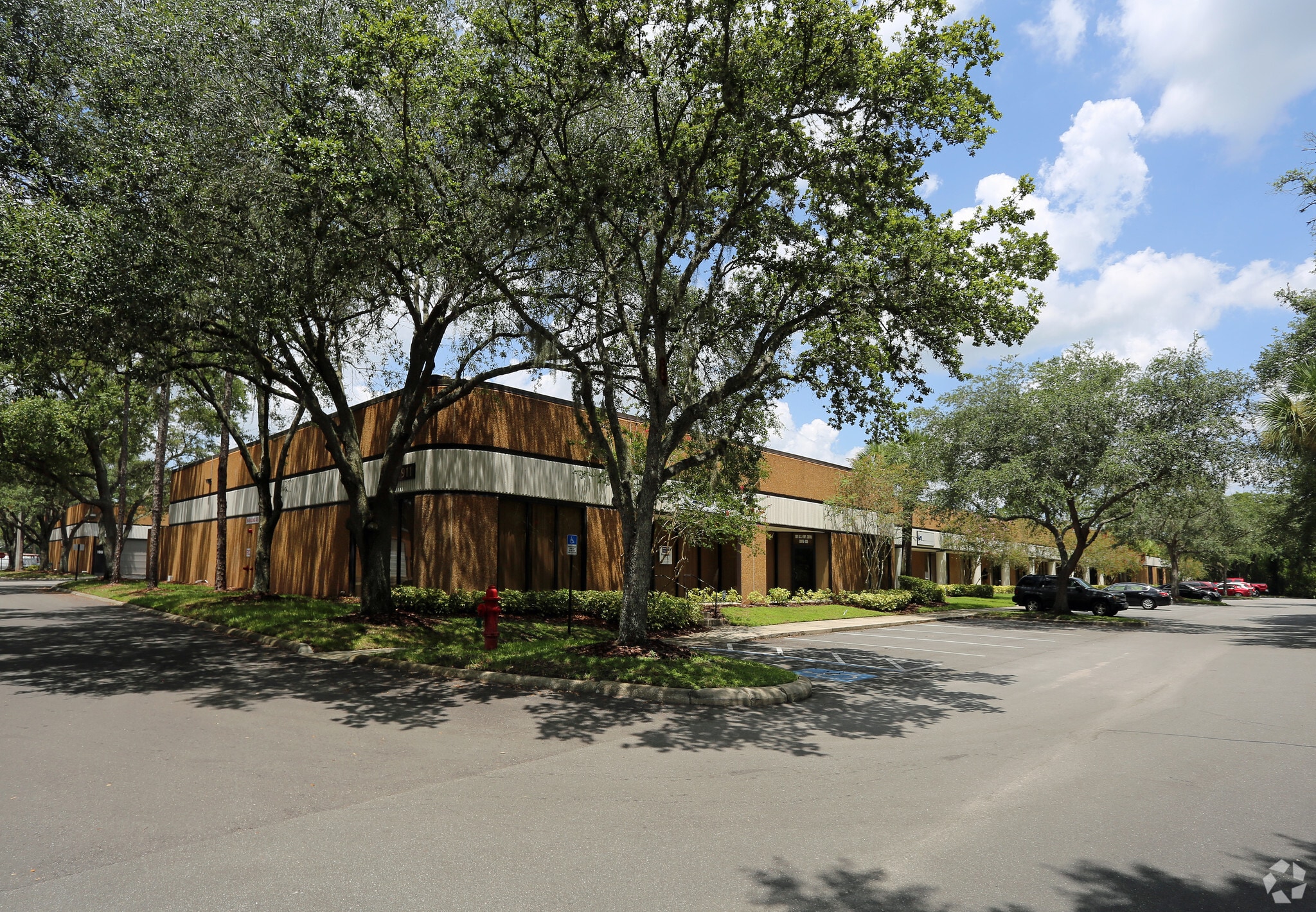 1911 N Us Hwy 301, Tampa, FL for Rent