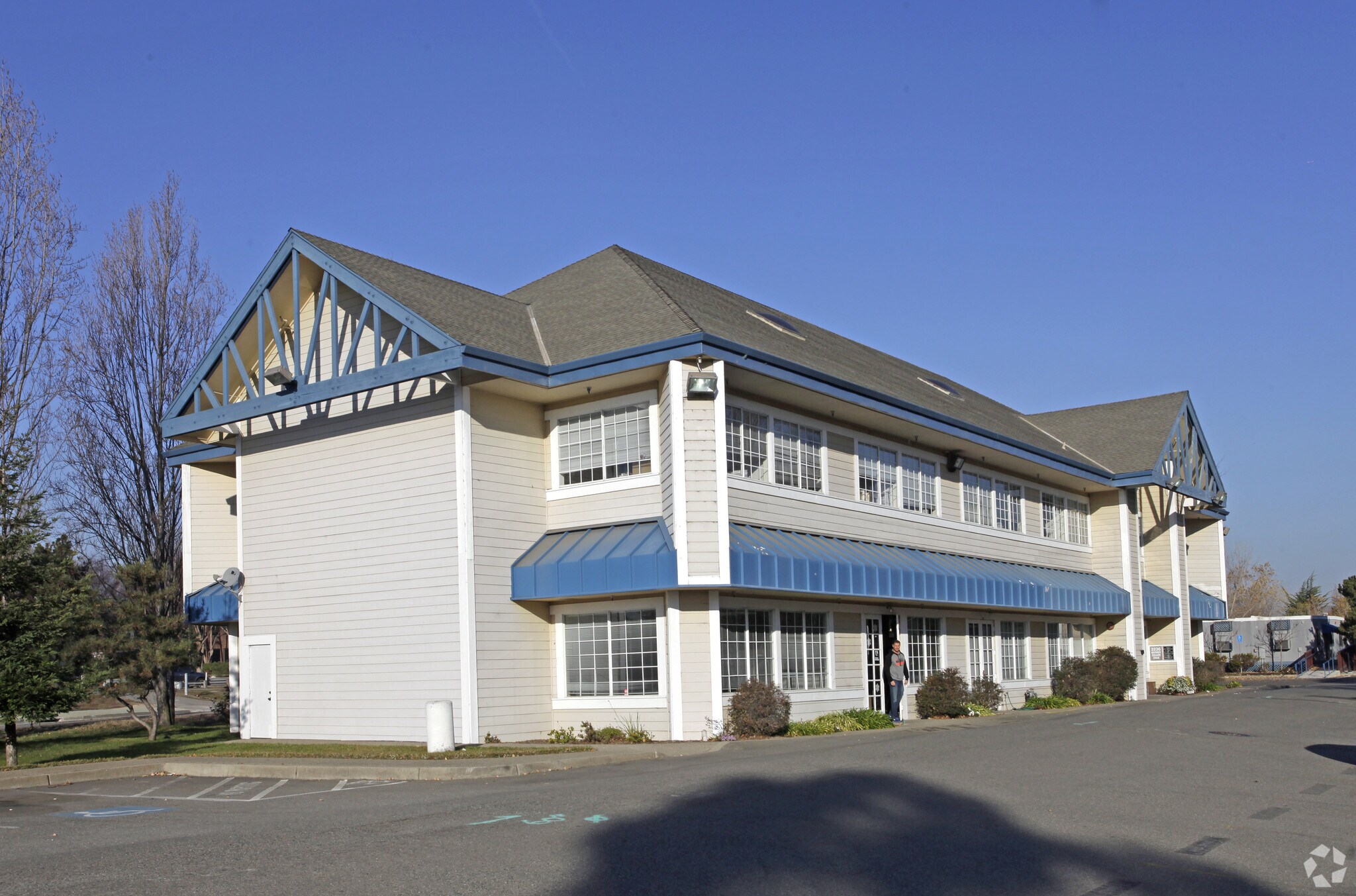 2236 Mariner Square Dr, Alameda, CA for Sale